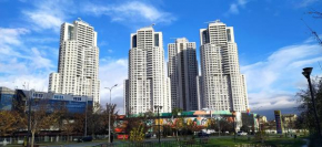 18th Floor Secure Luxury Condo With Pool & Fitness Included In Price